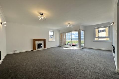 2 bedroom apartment for sale, Royal Beach Court, North Promenade, Lytham St Annes