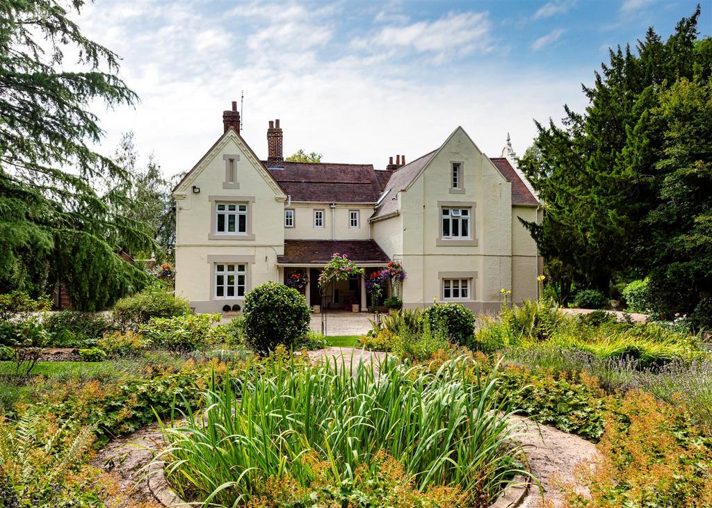 Dunsley Manor, 48 Dunsley Road, Kinver 5 bed detached house for sale