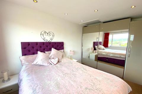 30 Lorien Close, Leek, ST13 8NY