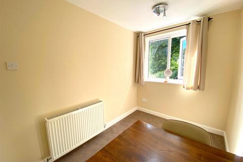 30 Lorien Close, Leek, ST13 8NY