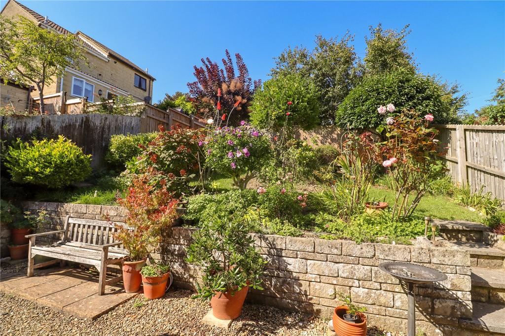 Parry Close, Bath, BA2 2 bed semidetached house £325,000