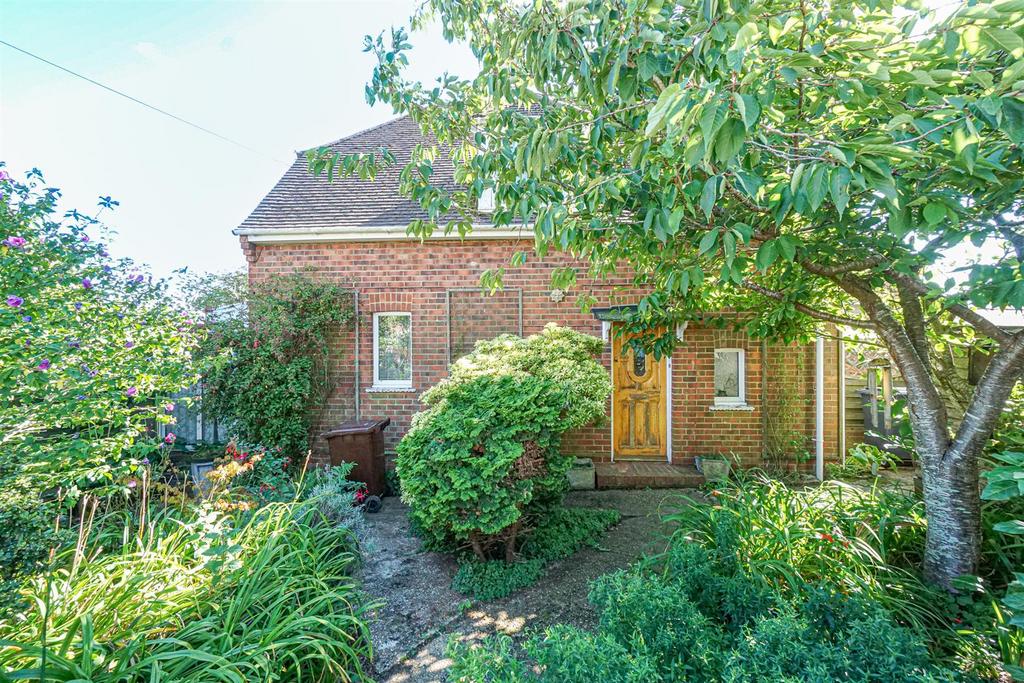Alfred Road, Hastings 2 bed detached house for sale £350,000