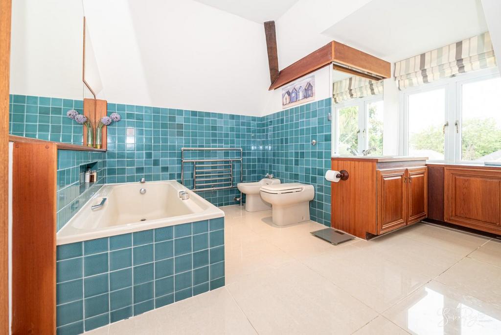 Ensuite