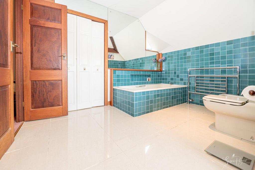 Ensuite