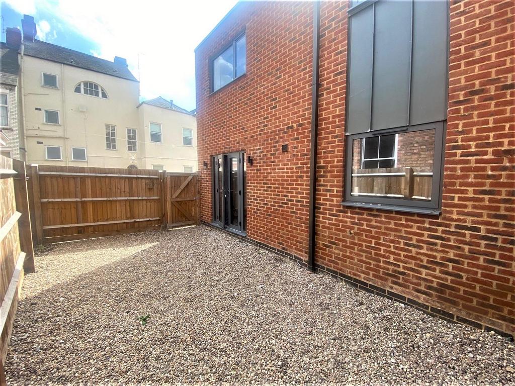 Garden 2.jpg