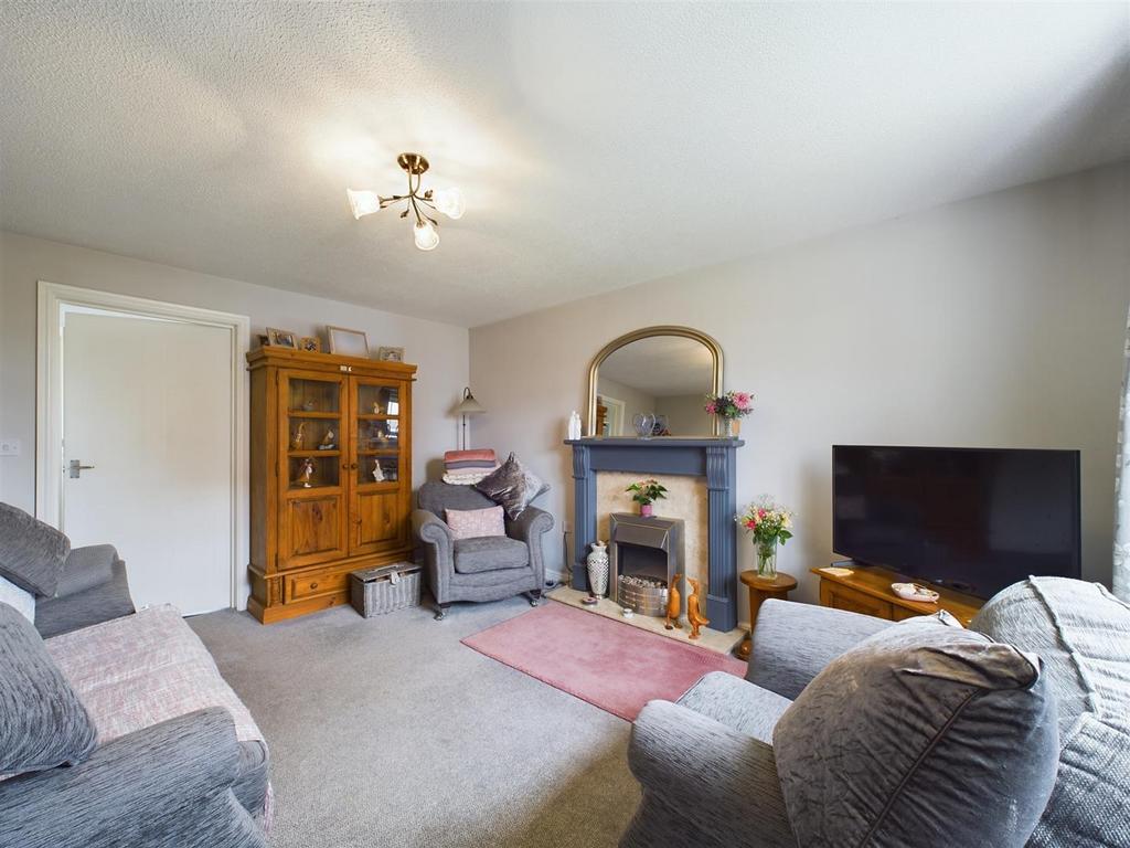 Farndale Road, Bridlington 3 bed semidetached house for sale £212,000