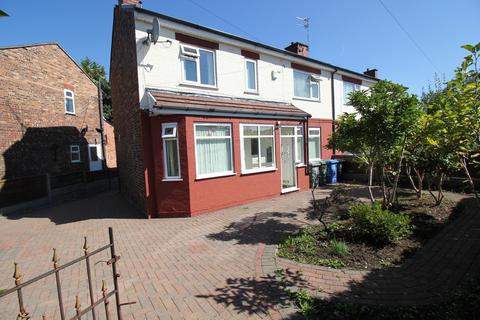 4 bedroom semi-detached house for sale - Marple Grove, Stretford
