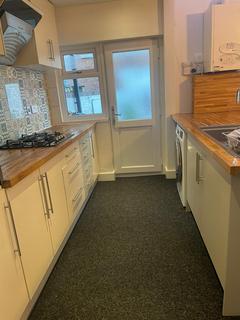 2 bedroom end of terrace house to rent, Stokes Street, Manchester, M11 4S