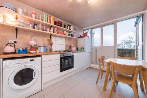 1 bedroom flat for sale - Bredinghurst, Overhill Road, London, SE22
