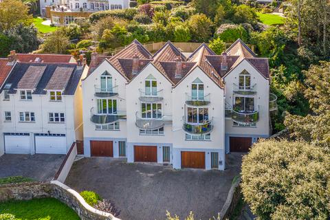 4 bedroom terraced house for sale, Les Vardes, St. Peter Port, Guernsey
