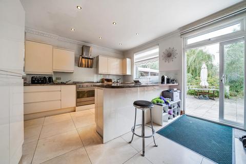 12 Ramsdale Road, London, SW17 9BP