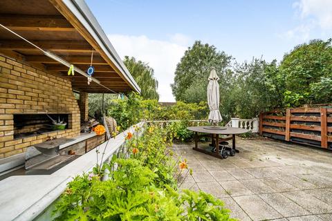 12 Ramsdale Road, London, SW17 9BP