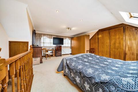 12 Ramsdale Road, London, SW17 9BP