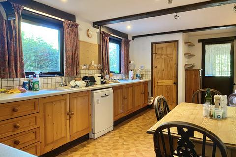 4 bedroom detached house for sale, Duck Puddle House, St Issey, PL27