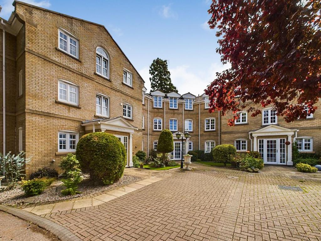 Stukeley Park, Chestnut Grove, Great Stukeley. 2 bed ground floor flat