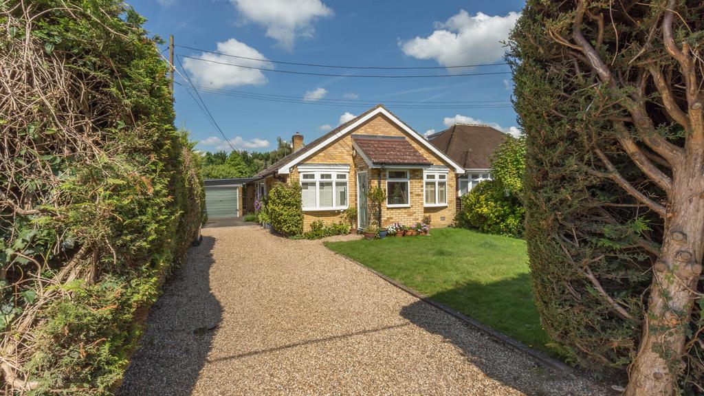 KILN LANE, WOODSIDE, NEAR ASCOT, WINDSOR, BERKSHIRE, SL4 2DU 3 bed