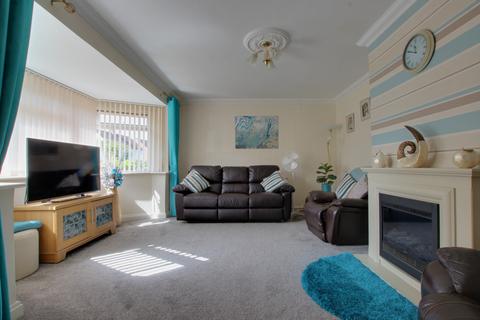 4 bedroom semi-detached house for sale, Battens Way, Havant