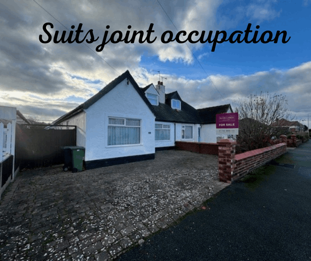 21 Grosvenor Road, Prestatyn, Denbighshire LL19 7NW 4 bed semidetached