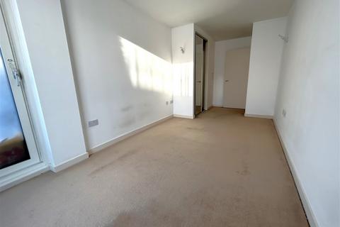 1 bedroom apartment for sale, Station Approach, Hayes, UB3 4FE
