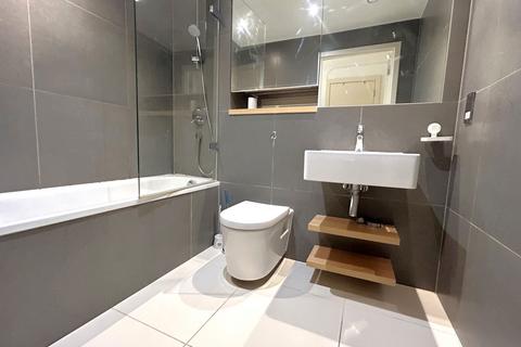 Flat 605, Cardinal Building Station Approach, Hayes, UB3 4FE