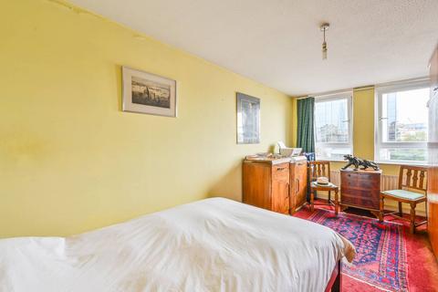 1 bedroom flat for sale, Nightingale house, St Katharine Docks, London, E1W