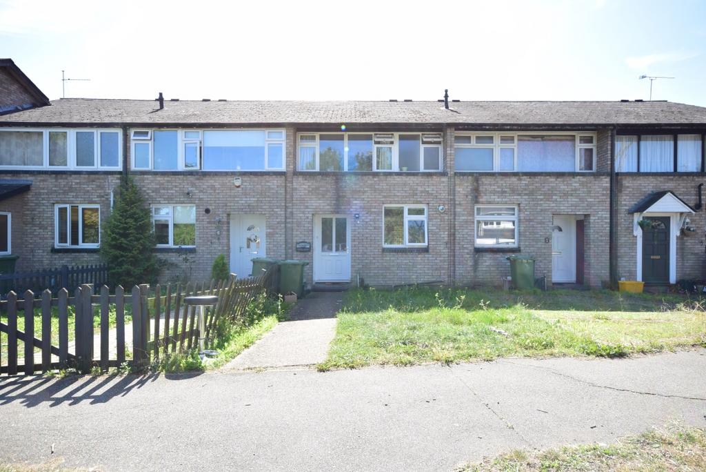Raphaels, Basildon, SS15 3 bed terraced house £1,600 pcm (£369 pw)