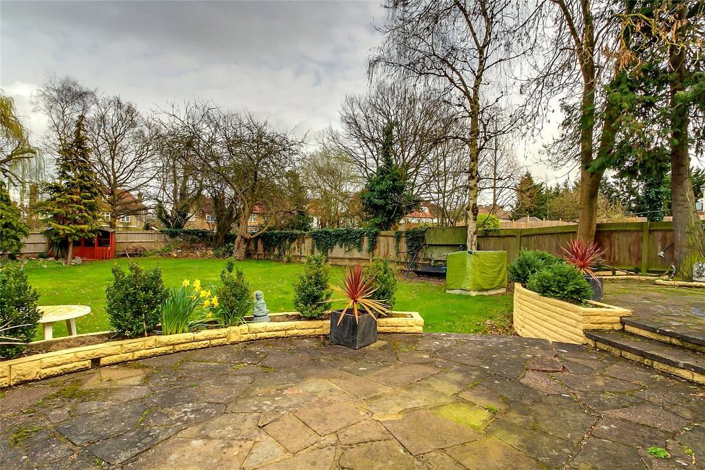 Draycott Avenue, Harrow, HA3 4 bed detached house for sale £900,000