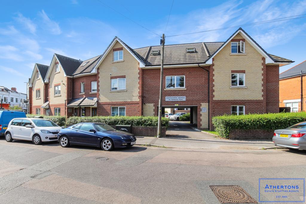 141 Hankinson Road, Bournemouth, BH9 2 bed apartment £975 pcm (£225 pw)