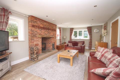 4 bedroom detached house for sale, Hulme Hall Lane, Allostock