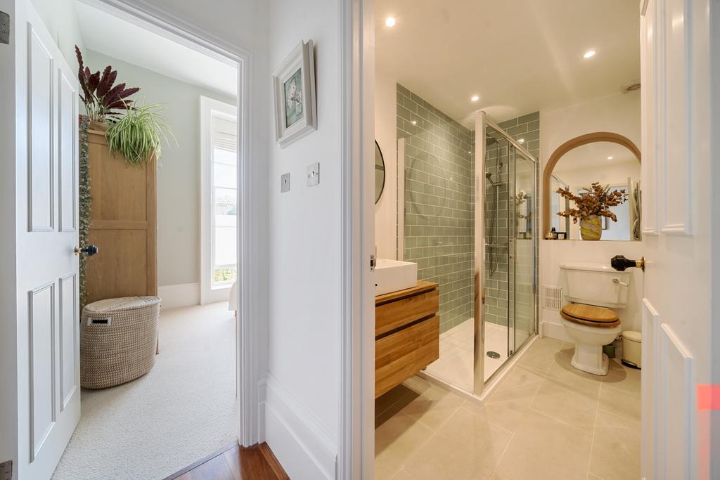Bathroom to bedroom 1
