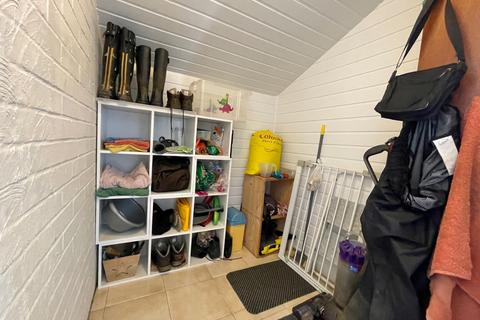 27 Abbey Close, Peacehaven, BN10 7SD