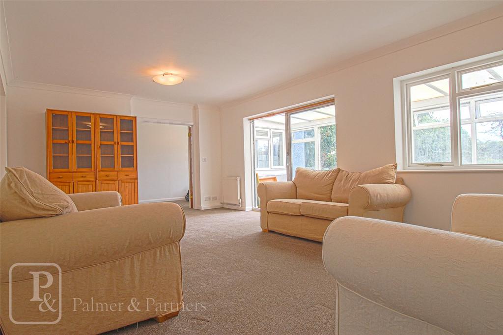 Shrub End Road, Colchester, Essex, CO3 5 bed detached house to rent £