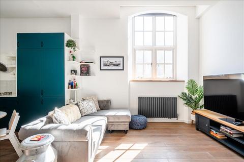 24 Hoffman Square, London, N1 6DH