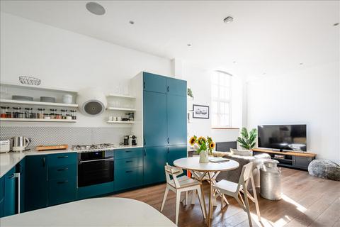 24 Hoffman Square, London, N1 6DH