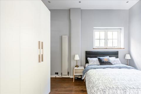 24 Hoffman Square, London, N1 6DH