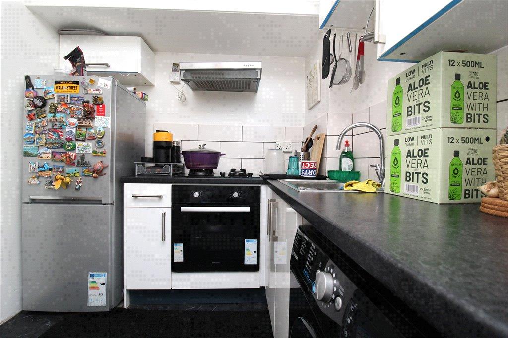 Lawrence Road, Ealing, London, UK, W5 1 bed apartment £1,500 pcm (£346 pw)