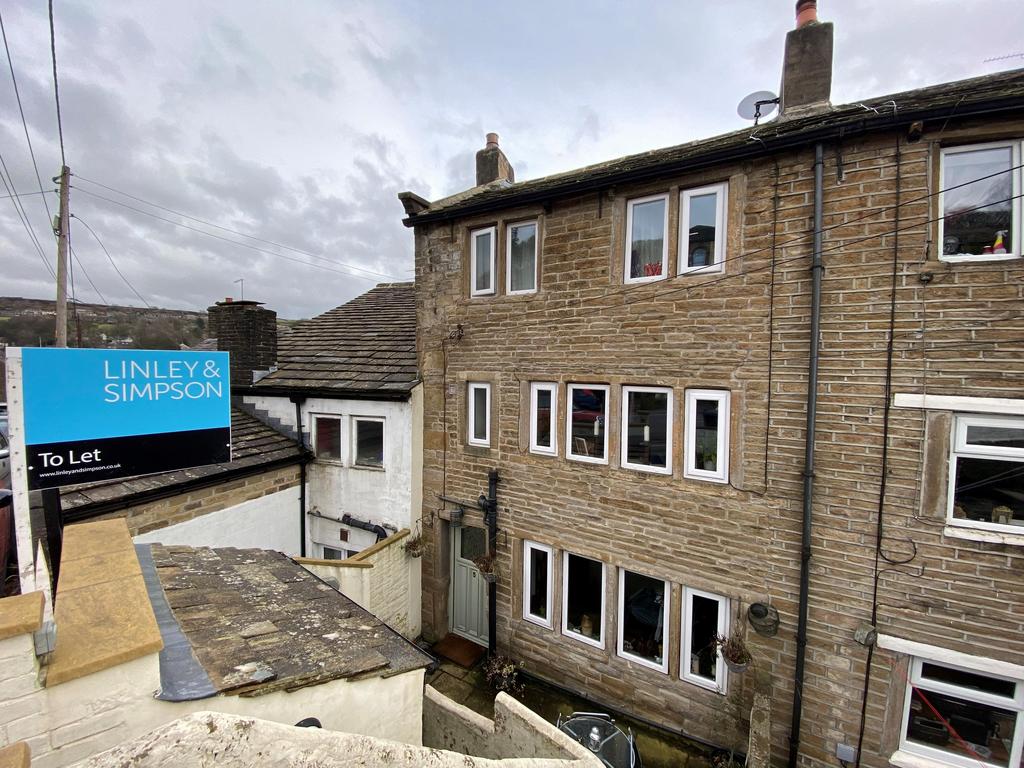 Greenfield Road, Holmfirth, West... 2 bed semidetached house £675