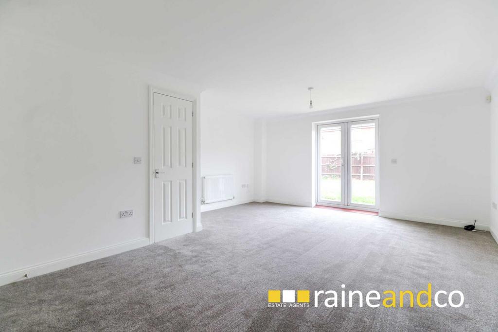 Campion Road, Hatfield 3 bed semidetached house for sale £450,000