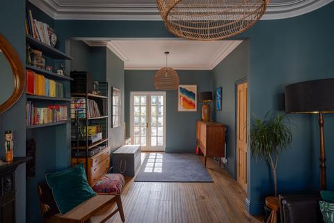 98 Pearcroft Road, London, E11 4DR