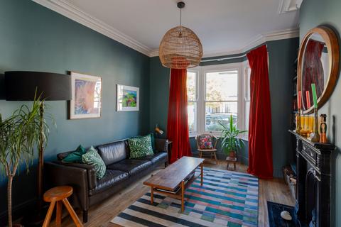 98 Pearcroft Road, London, E11 4DR