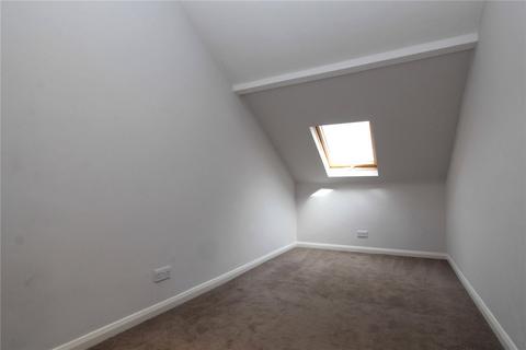 38 Tetherdown, London, N10 1NG