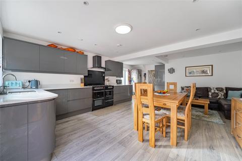 11 Pilgrims Close, Farnham, GU9 8QP