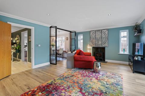 6 bedroom detached house for sale, Darnley Park, Weybridge, Surrey, KT13