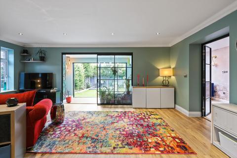 6 bedroom detached house for sale, Darnley Park, Weybridge, Surrey, KT13