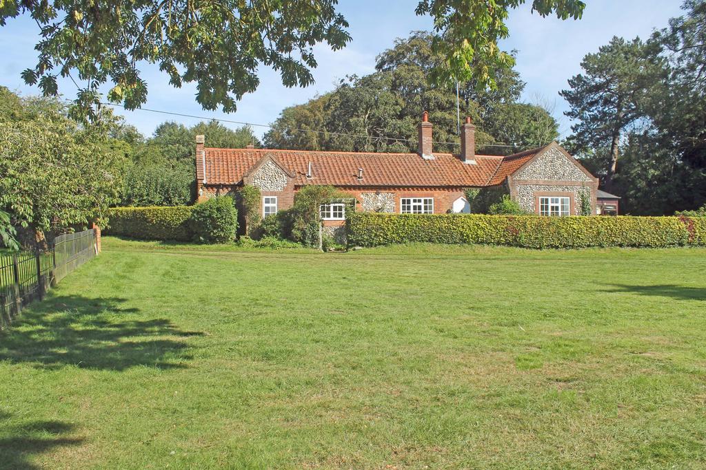 Hempstead NR25 3 bed character property for sale £500,000