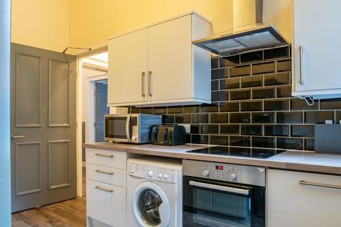 9 bedroom flat share to rent, 13P – York Place, Edinburgh, EH1 3JD