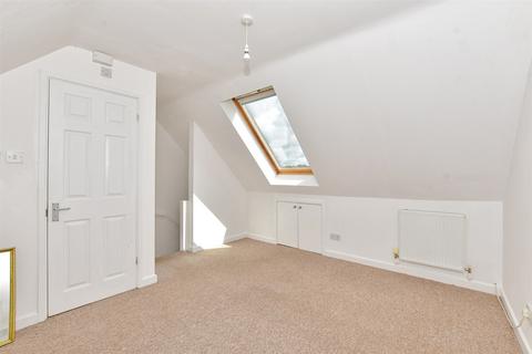 52 Forest Grove, Tonbridge, TN10 3ES