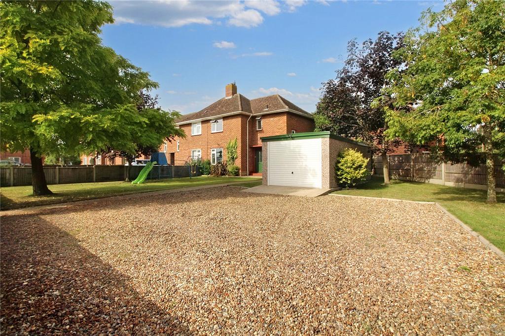 Robin Hood Road, Norwich, Norfolk, NR4 3 bed end of terrace house for