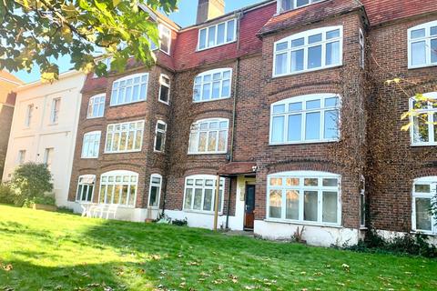 4 bedroom apartment to rent, CENTRAL LOCATION, SO15