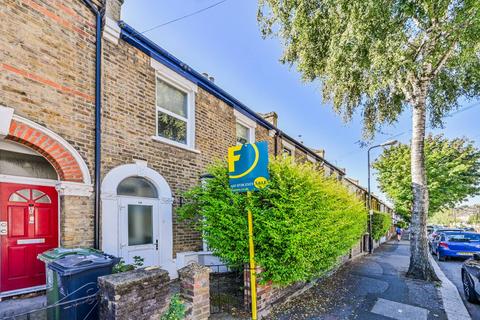 3 bedroom terraced house for sale - Clacton Road, Walthamstow, London, E17